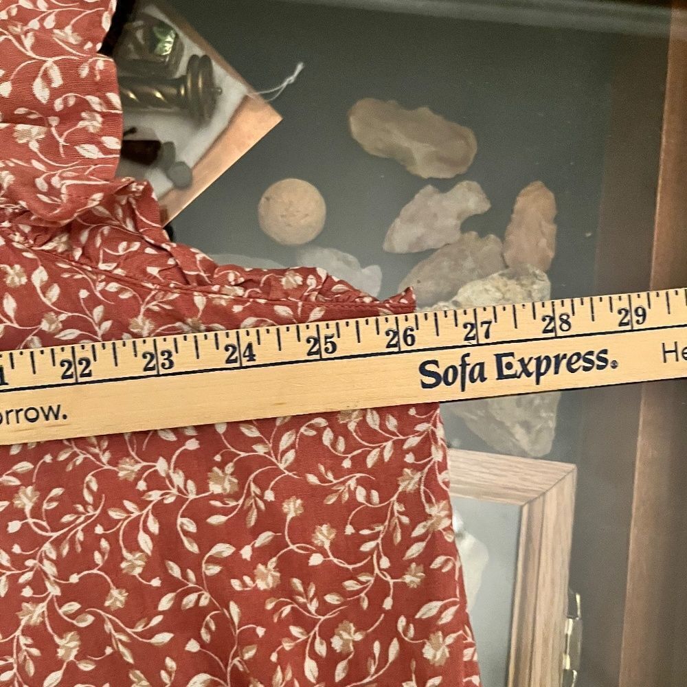 Old NavyโXL Pink Floral Top Light And AiryโRuffles - Picture 11 of 13